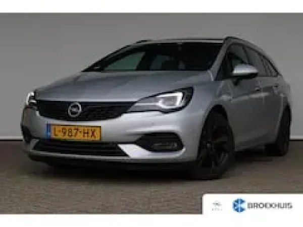 Opel Astra 1.4 Ultimate 2021 - voorkant