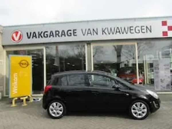 Opel Corsa 1.4-16V Edition 2011 - voorkant