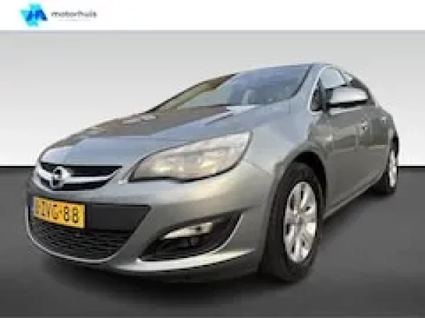 Opel Astra 1.4 Business + 2015 - voorkant