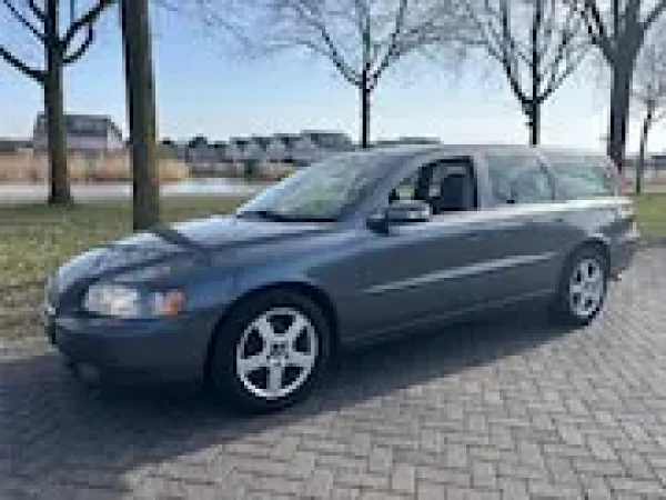 Volvo V70 2.4 D5 Edition II 2006 - voorkant