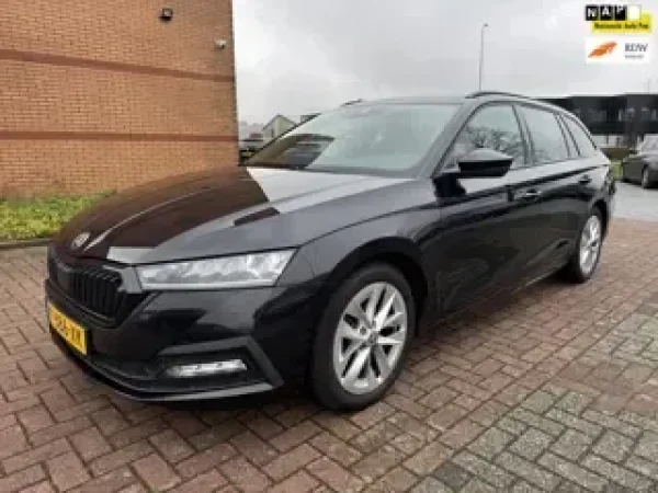 Skoda Octavia 1.0 e-TSI Sport Business 2021 - voorkant
