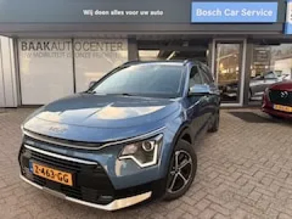 Kia Niro 1.6 GDi PHEV DynamicLine 2024 - voorkant