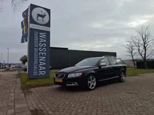 Volvo V70 2.0T R-Edition 2011 - voorkant