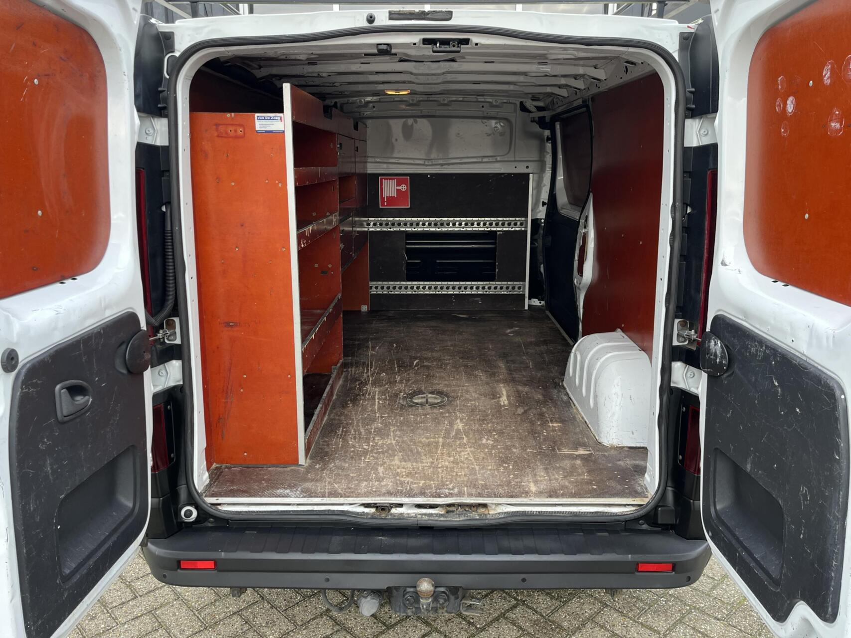 Foto van Opel Vivaro-b