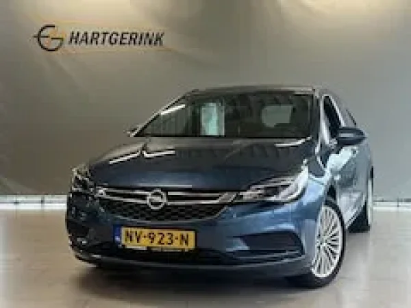 Opel Astra 1.4 Online Edition 2017 - voorkant