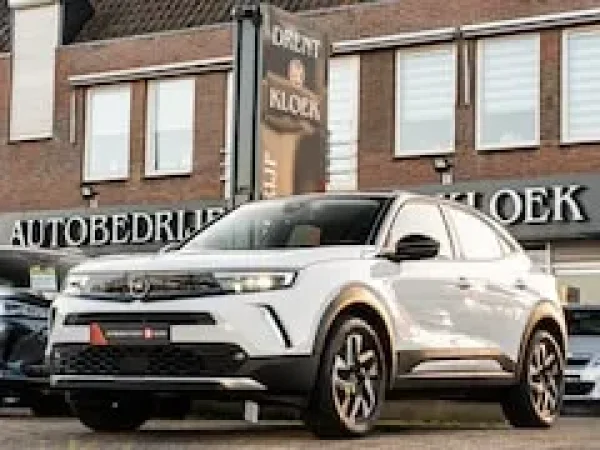 Opel Mokka Elegance 50-kWh 11kw bl. 2023 - voorkant