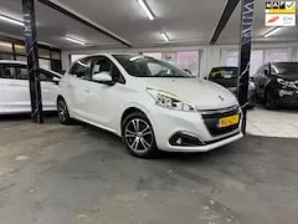 Peugeot 208 1.2 PureTech Blue Lion 2017 - voorkant