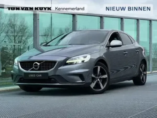 Volvo V40 1.5 T3 Polar+ Sport 2019 - voorkant