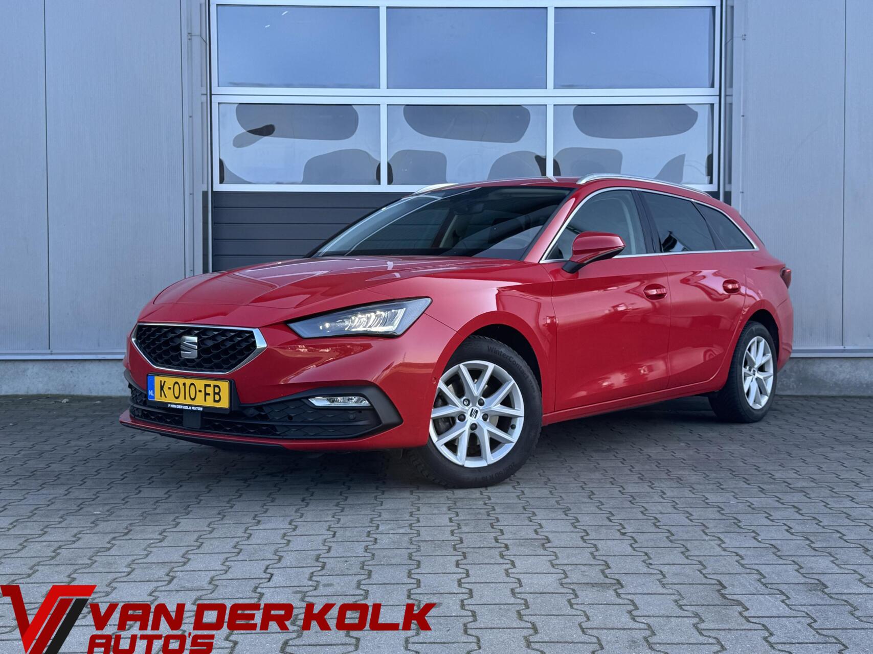 Seat Leon 1.5 TSI Style Business Intense | Digital Cockpit | LED | Camera | Adaptive Cruise | CarPlay | Navigatie | Trekhaak | Climate 2021 - voorkant