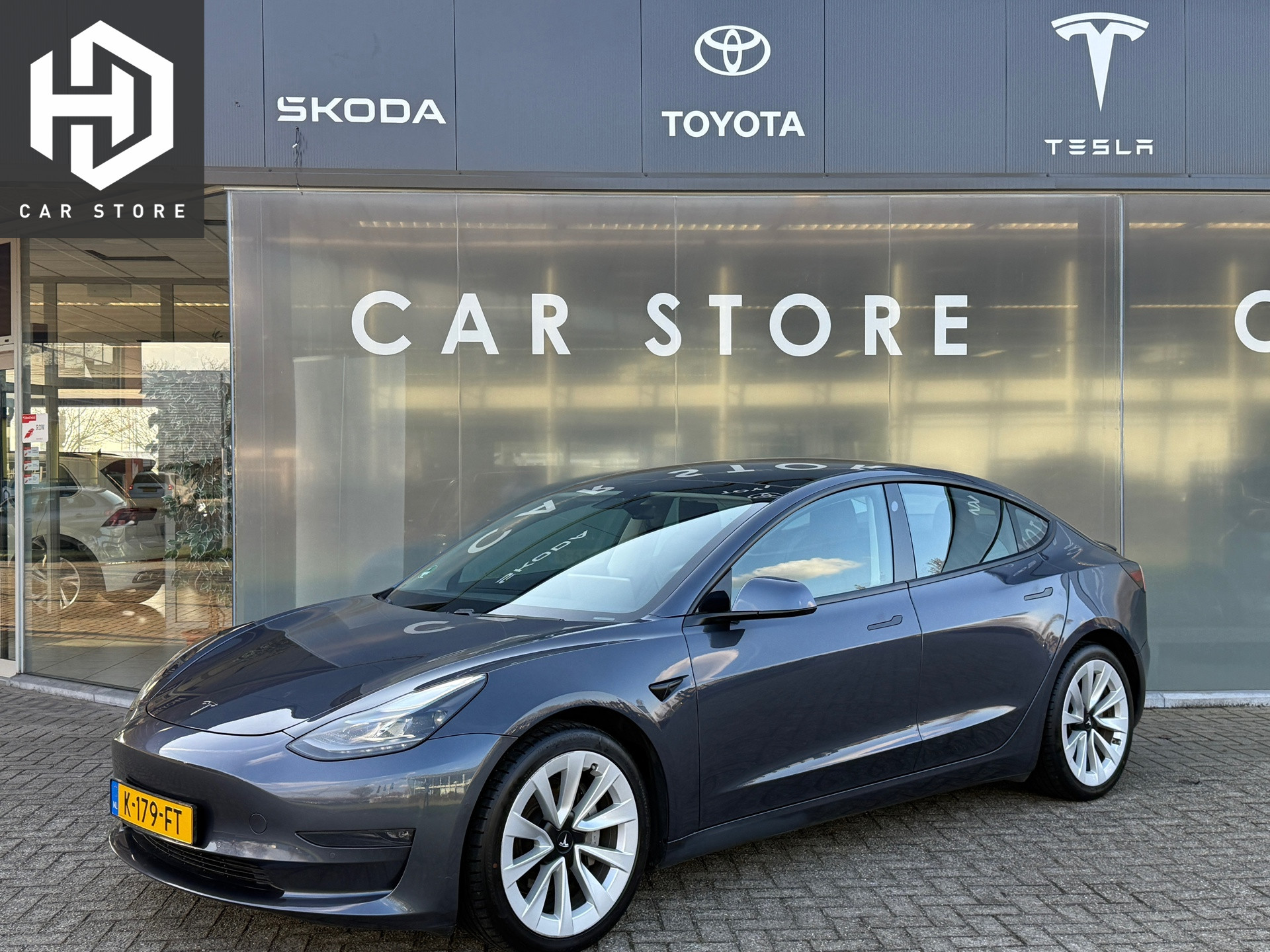 Tesla Model 3 Long Range AWD 75 kWh 92% SOH 19INCH Trekhaak Dual Motor 2020 - voorkant