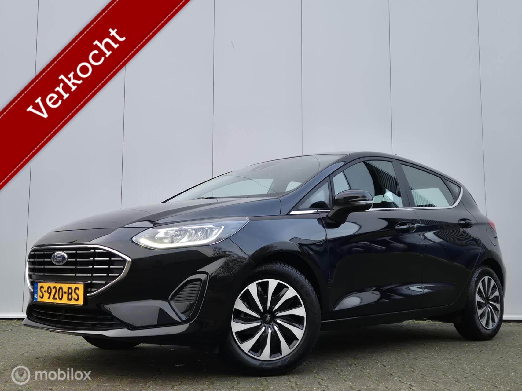 Ford Fiesta 1.0 ECOBOOST HYBRID TITANIUM/FULL LED/PDC/CARPLAY/CLIMATE 2023 - voorkant