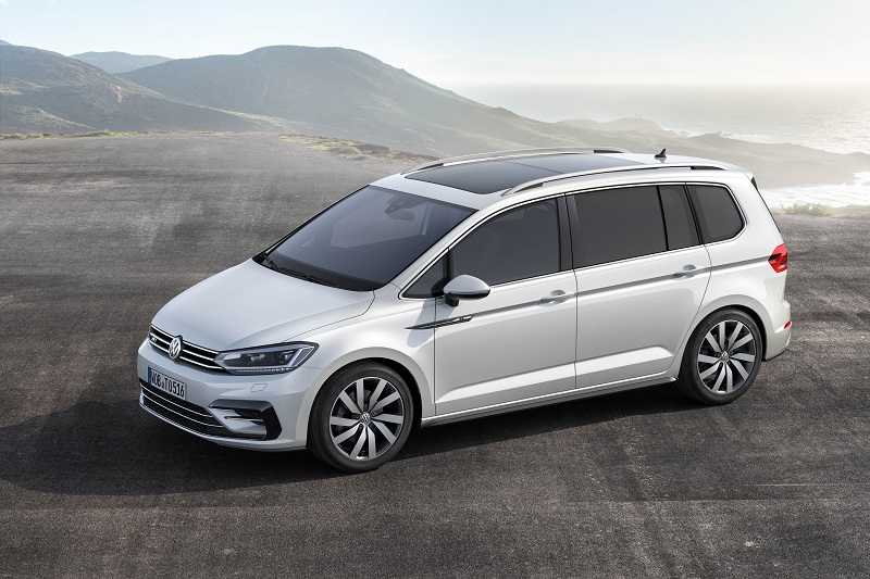 Volkswagen Touran 1.5 TSI Comf.l Ed 7p 2018 - voorkant