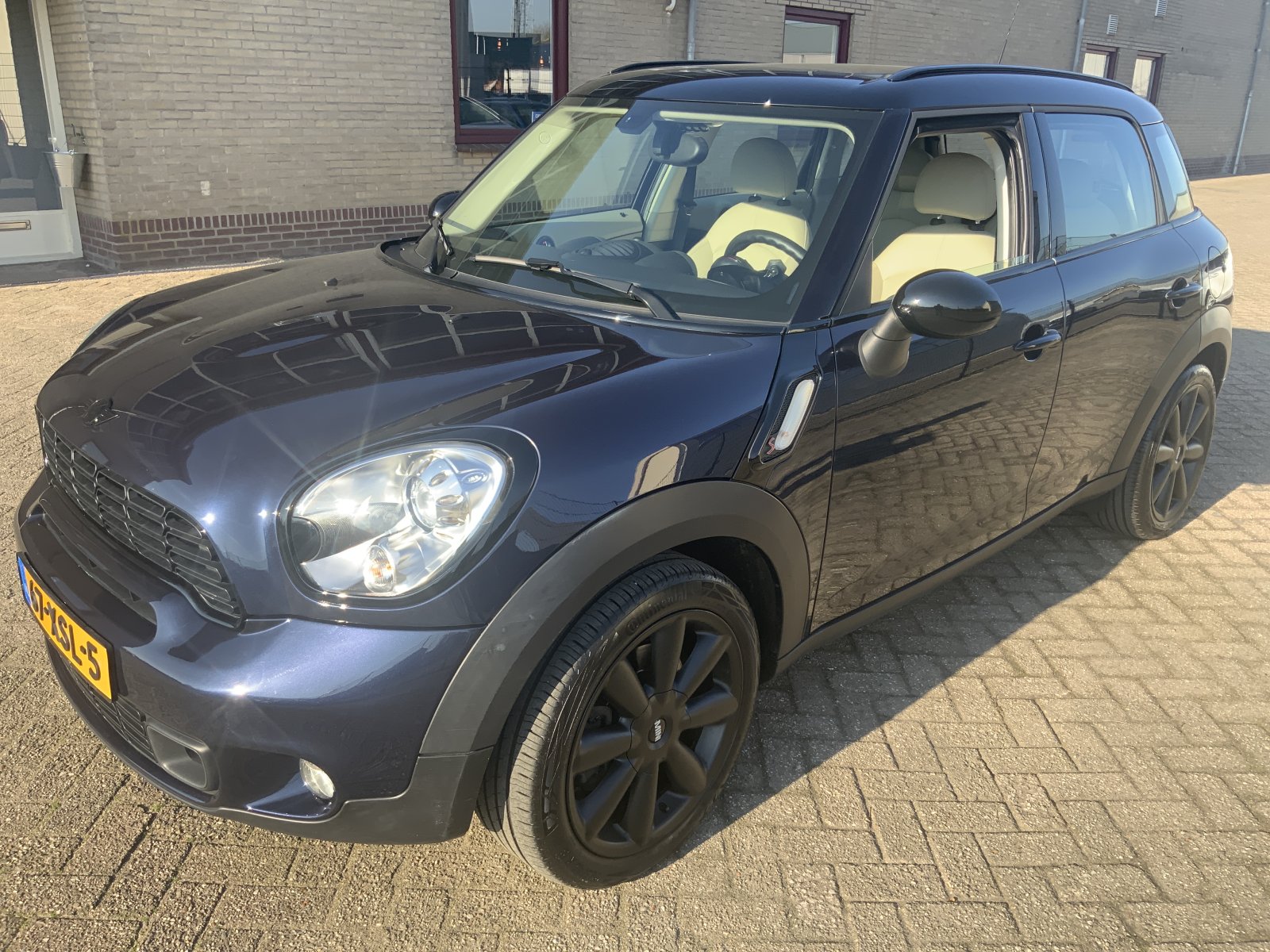 Mini Mini Countryman 1.6 Cpr S ALL4 Chili 2012 - voorkant