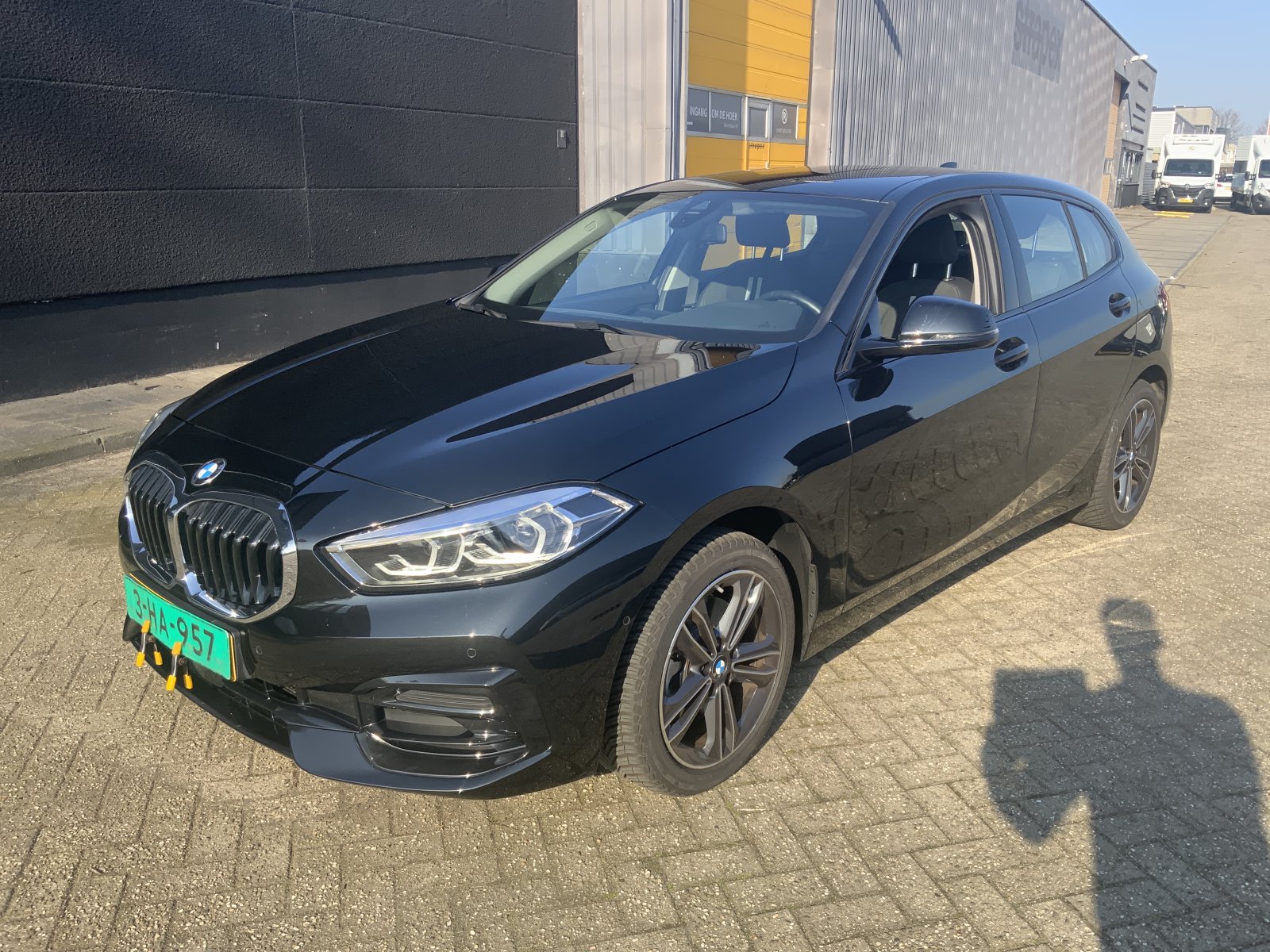BMW 1-serie 118i 2023 - voorkant
