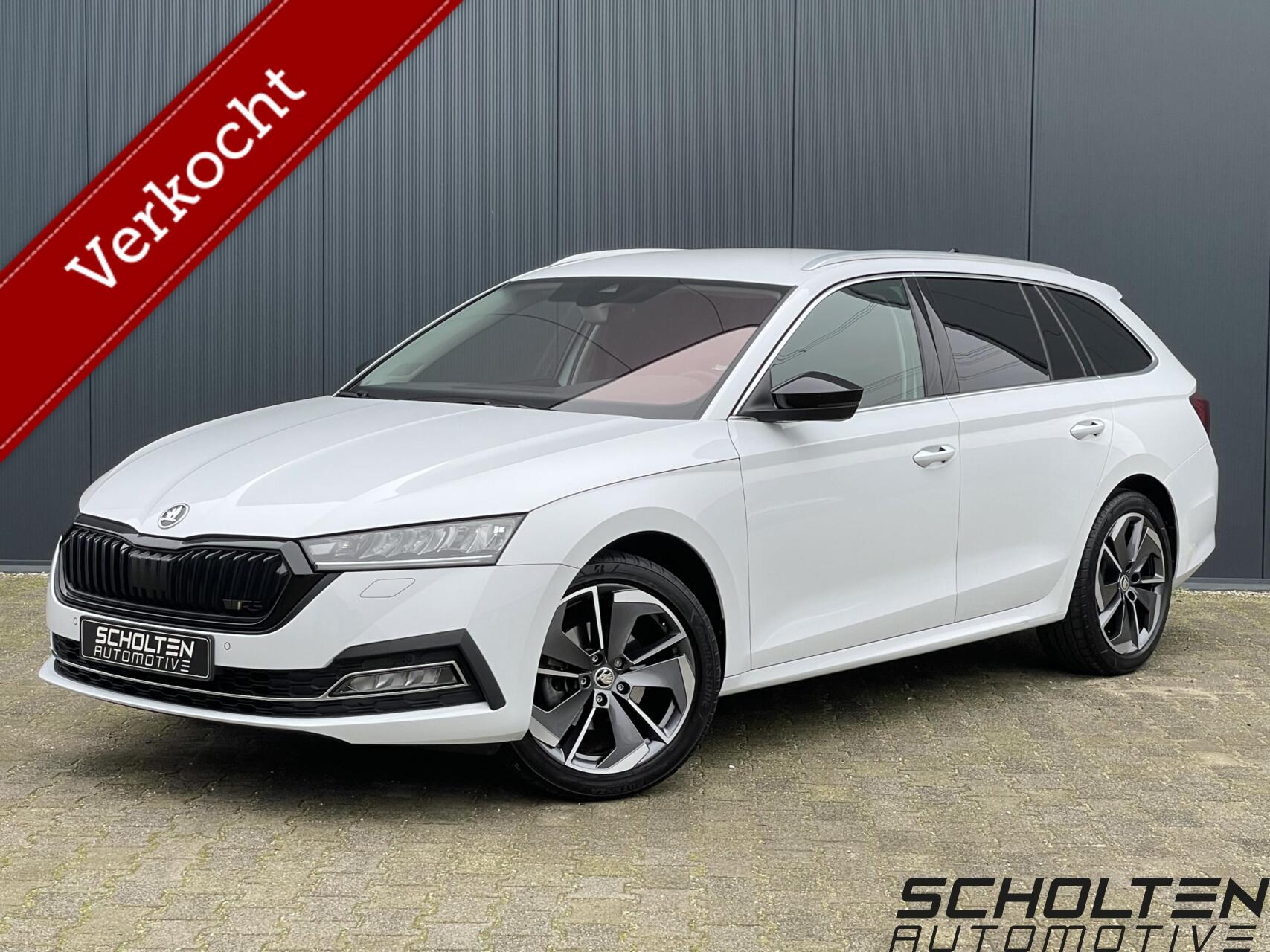 Skoda Octavia 1.0 e-TSI Business ACC Navi Cam Trekhaak Leder/Alcantara LED Carplay Virtual Cockpit 2021 - voorkant