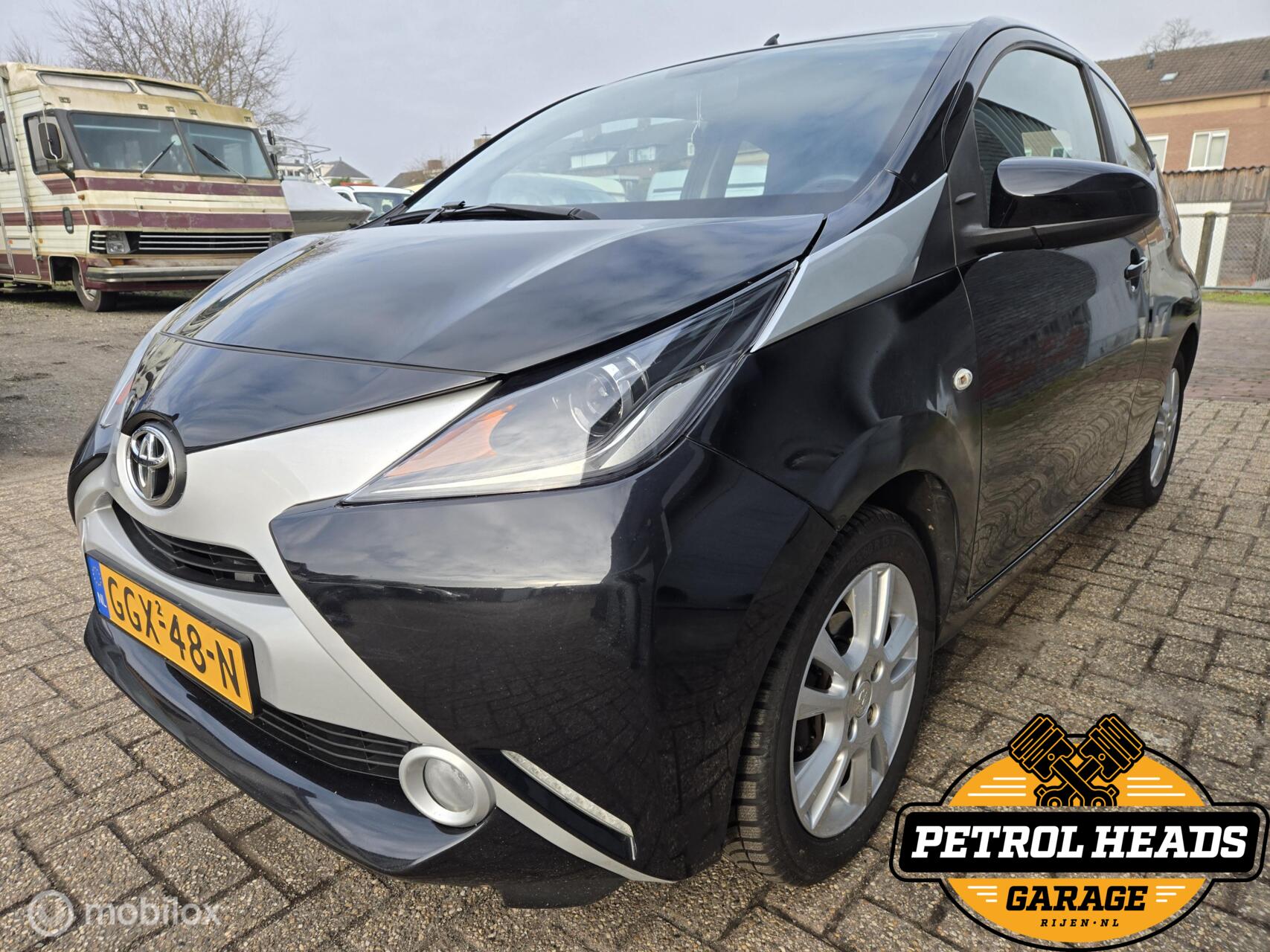 Toyota Toyota Aygo 5D 1.0 VVT-i x-play AUT | BTW auto| X-play|Airco 2014 - voorkant
