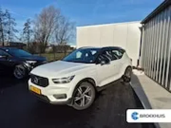 Volvo XC40 1.5 T3 R-Design 2021 - voorkant