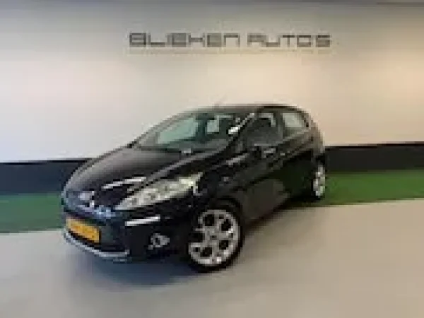 Ford Fiesta 1.6 Titanium 2011 - voorkant