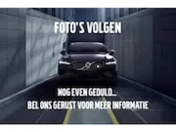 Volvo XC40 Recharge Core 2023 - voorkant