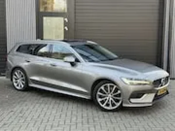 Volvo V60 2.0 T8 Twin Engine AWD Inscription 2019 - voorkant