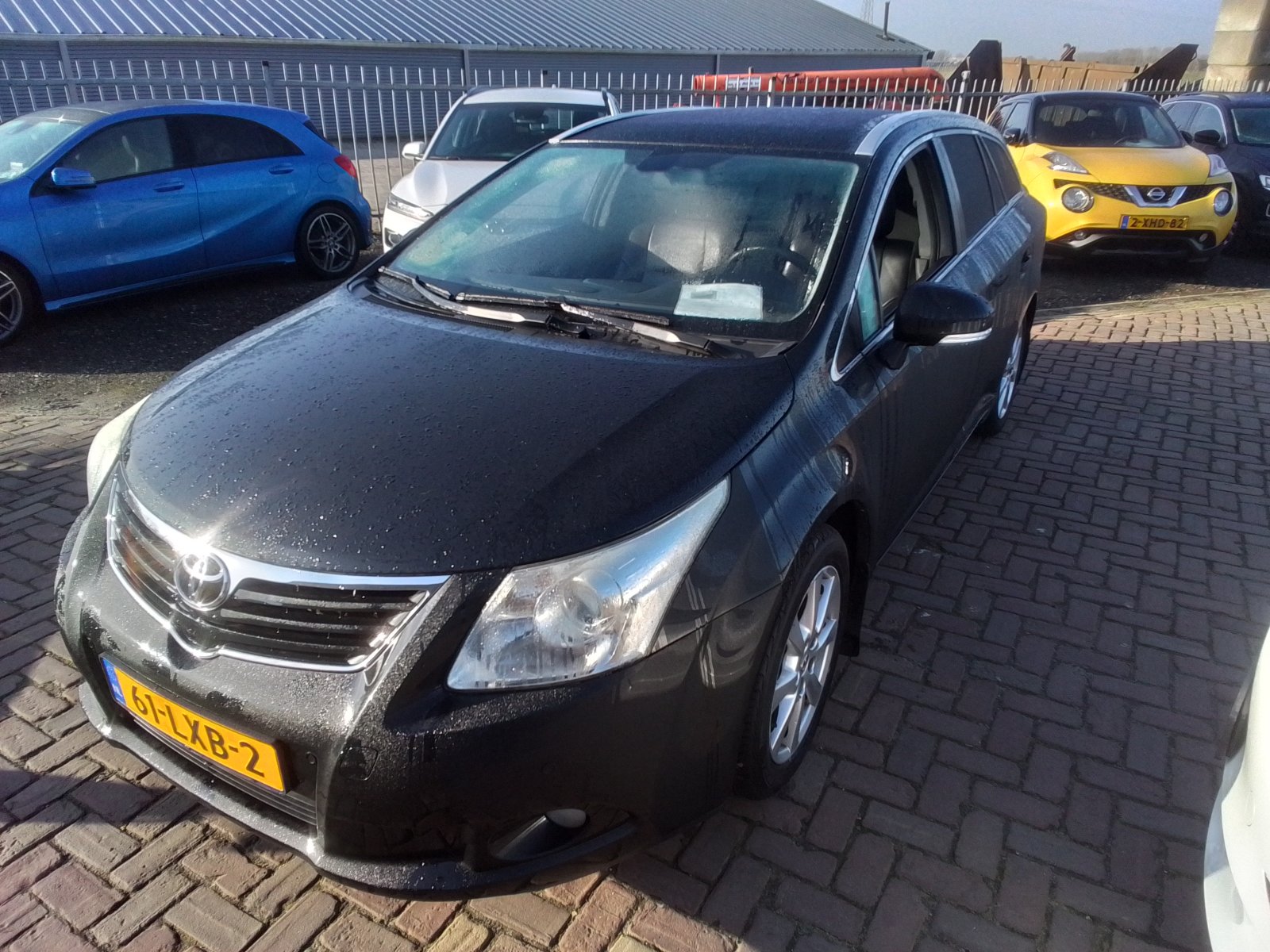 Toyota Avensis 1.8 VVTi Business 2010 - voorkant