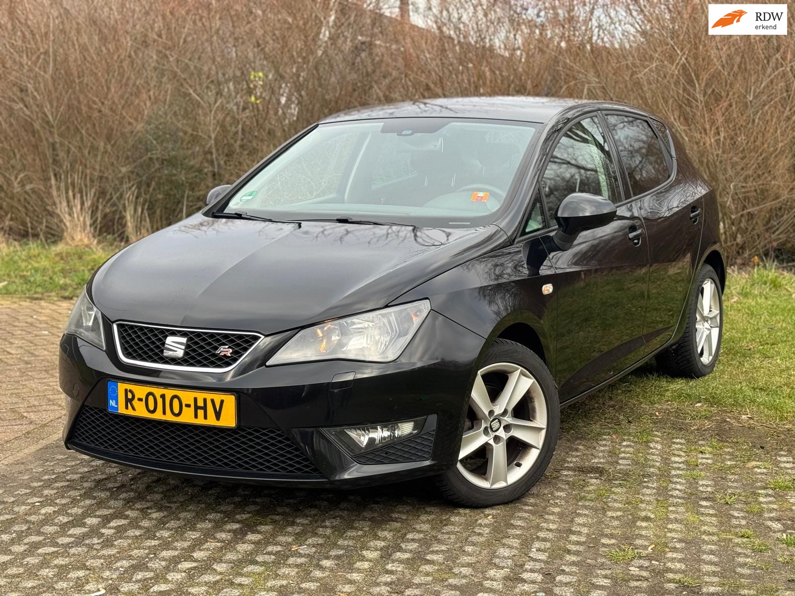 Seat Ibiza 1.2 TSI FR  / CLIMA / STOELVW/ LM / ELEK. PAKKET 2015 - voorkant