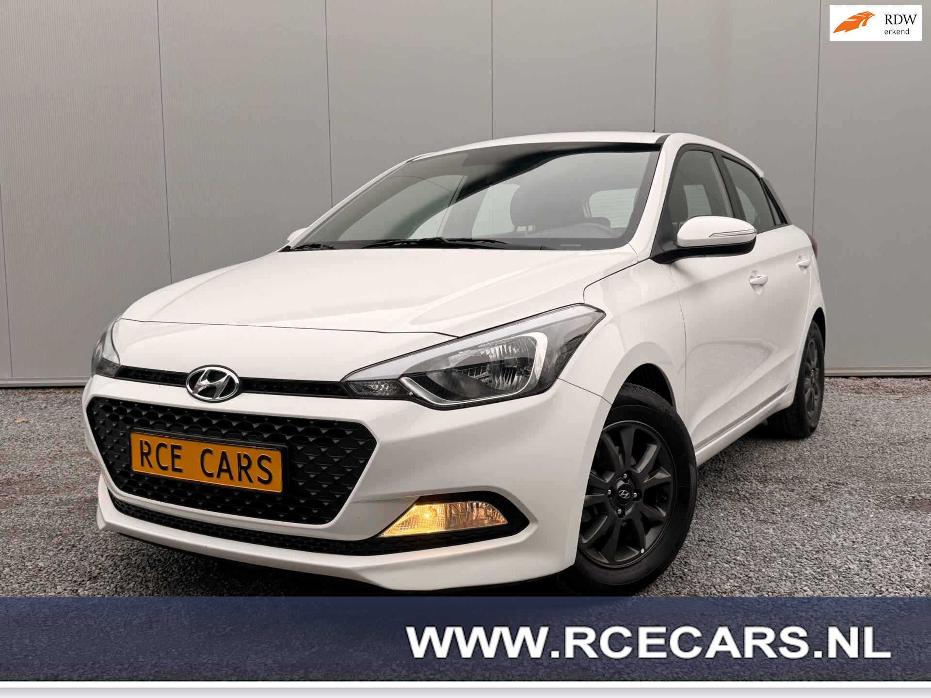 Hyundai I20 1.2 HP i-Motion Stoel-Stuurverw  Blueth 2017 - voorkant