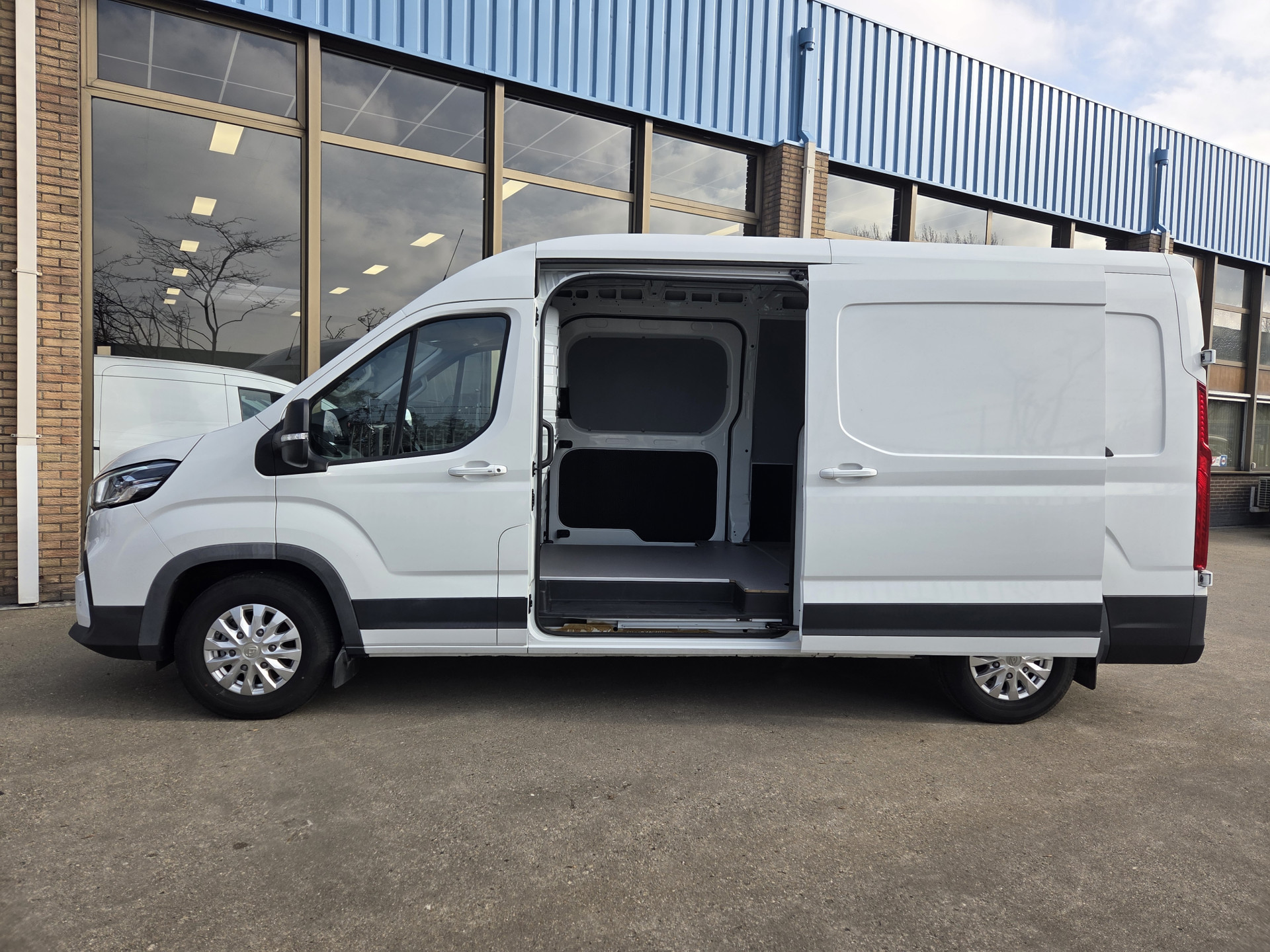 Foto van Maxus Edeliver 9