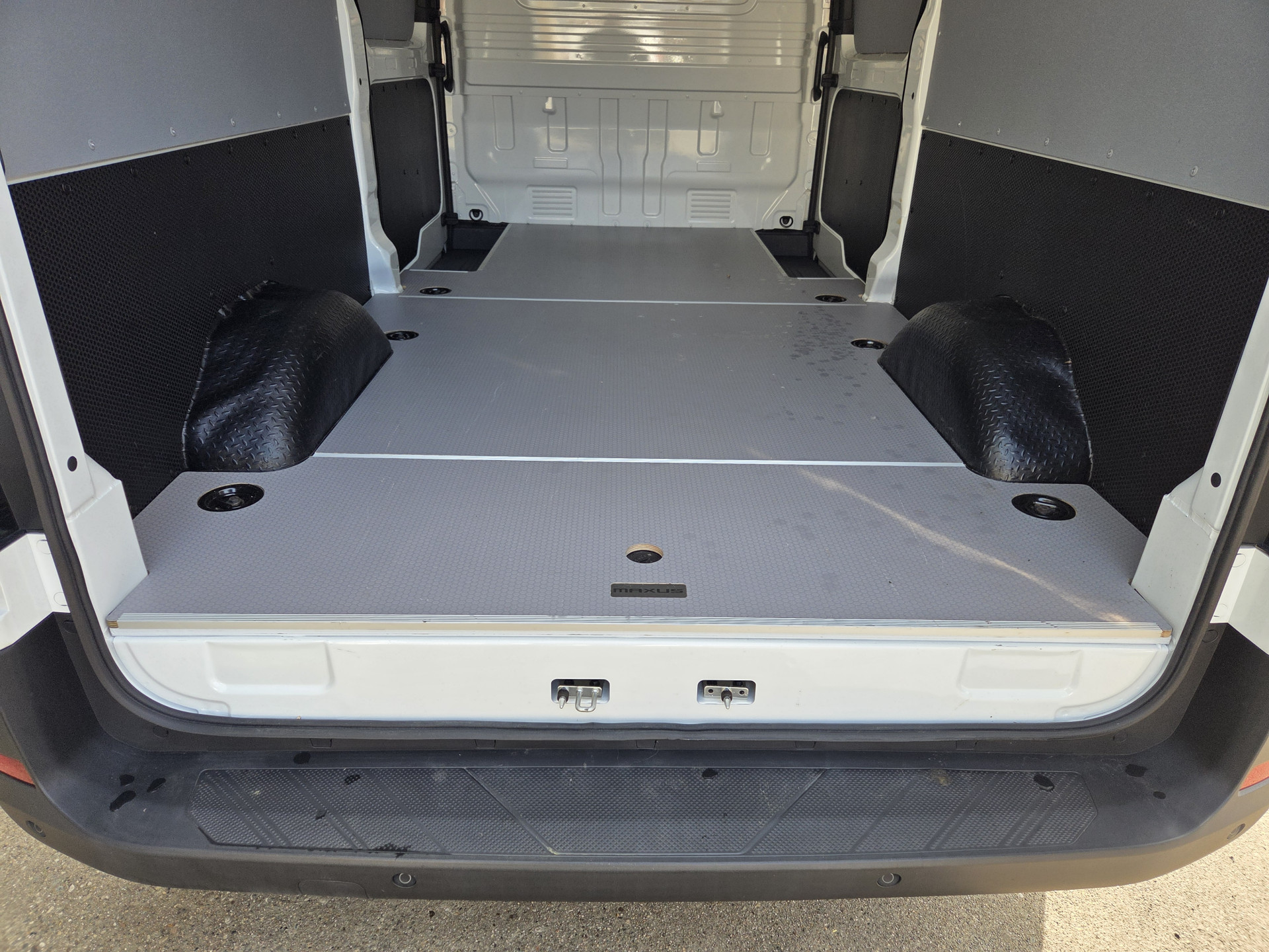 Foto van Maxus Edeliver 9