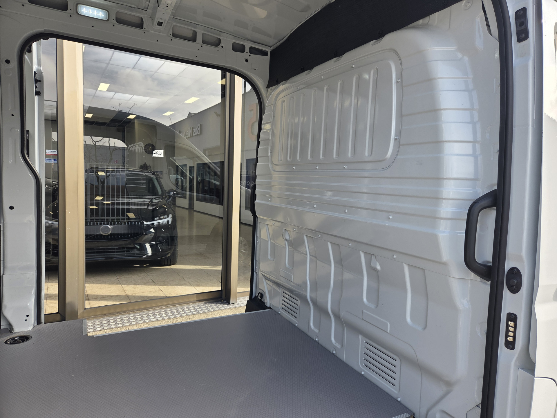 Foto van Maxus Edeliver 9