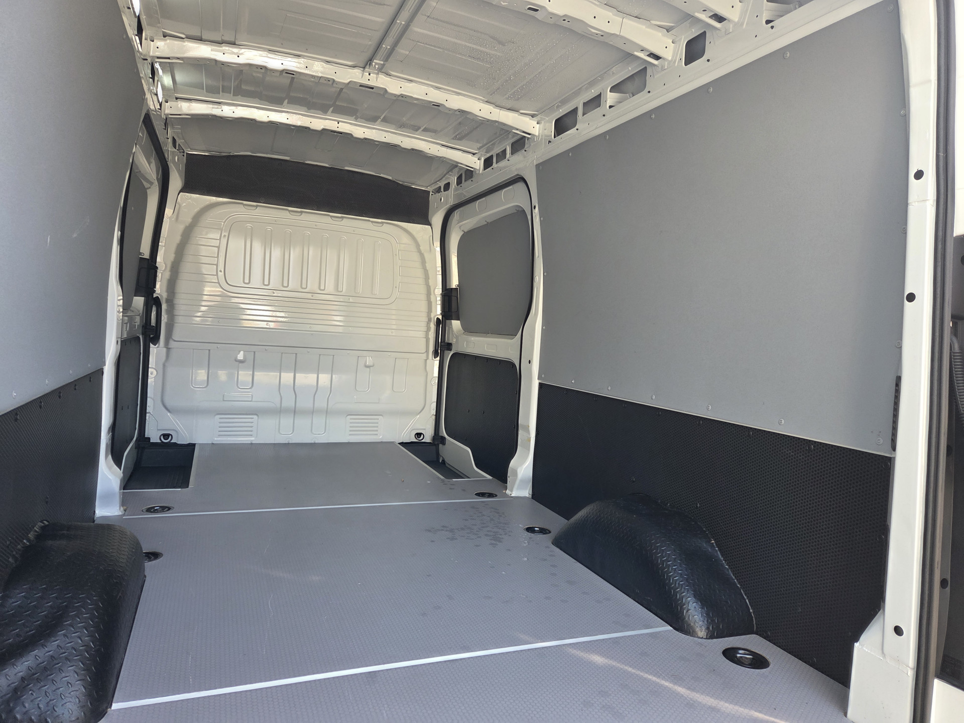 Foto van Maxus Edeliver 9
