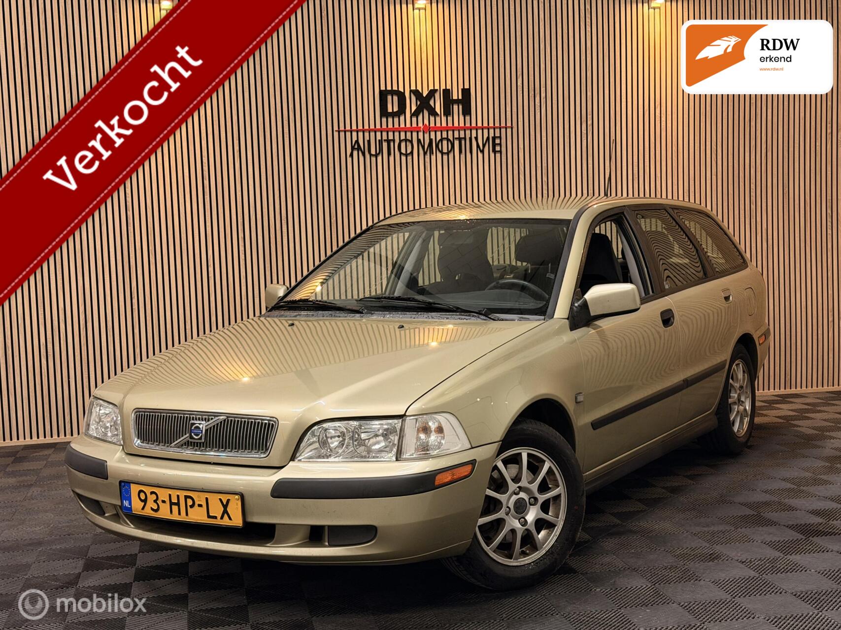 Volvo V40 1.8 Org.NL 2eEIGENAAR! APK-24/12/26 AIRCO TREKHAAK 2001 - voorkant