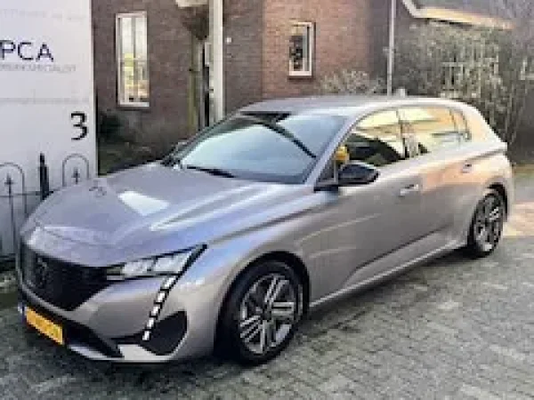 Peugeot 308 1.2 PureTech Active Pack Business 2023 - voorkant