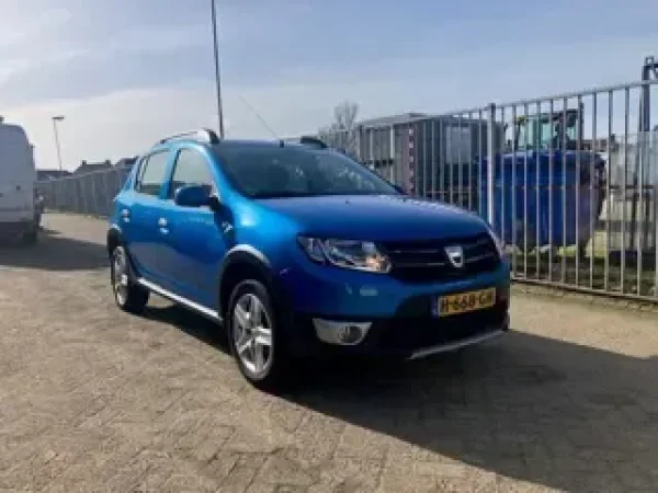 Dacia Sandero 0.9 TCe Stepway Laureate 2016 - voorkant
