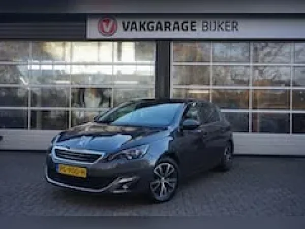 Peugeot 308 1.2 PureTech Allure 2017 - voorkant