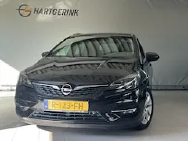 Opel Astra 1.4 Business Edition 2021 - voorkant