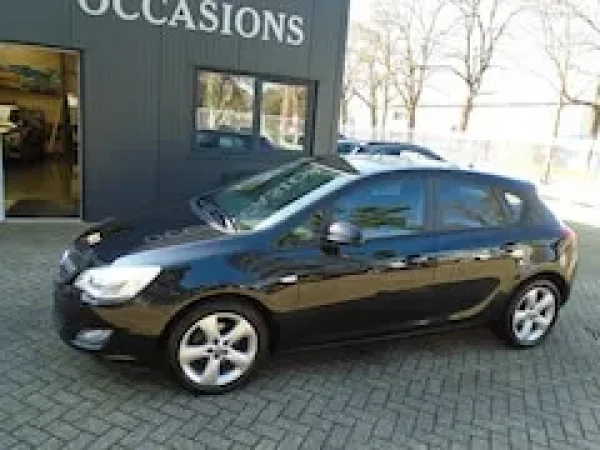 Opel Astra 1.6 Selection 2010 - voorkant