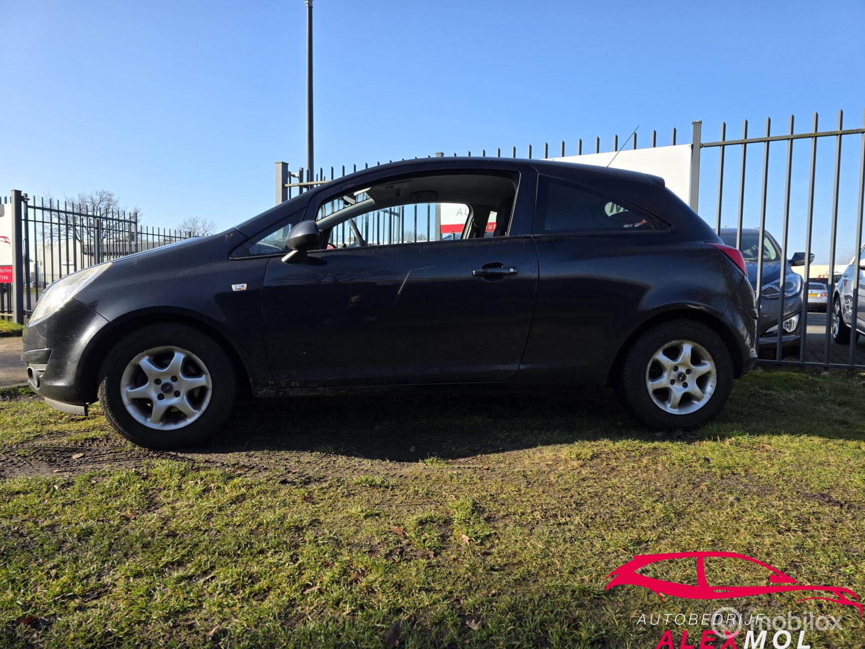 Opel Corsa 1.2-16V Selection zo mee zonder gezeur 2010 - voorkant