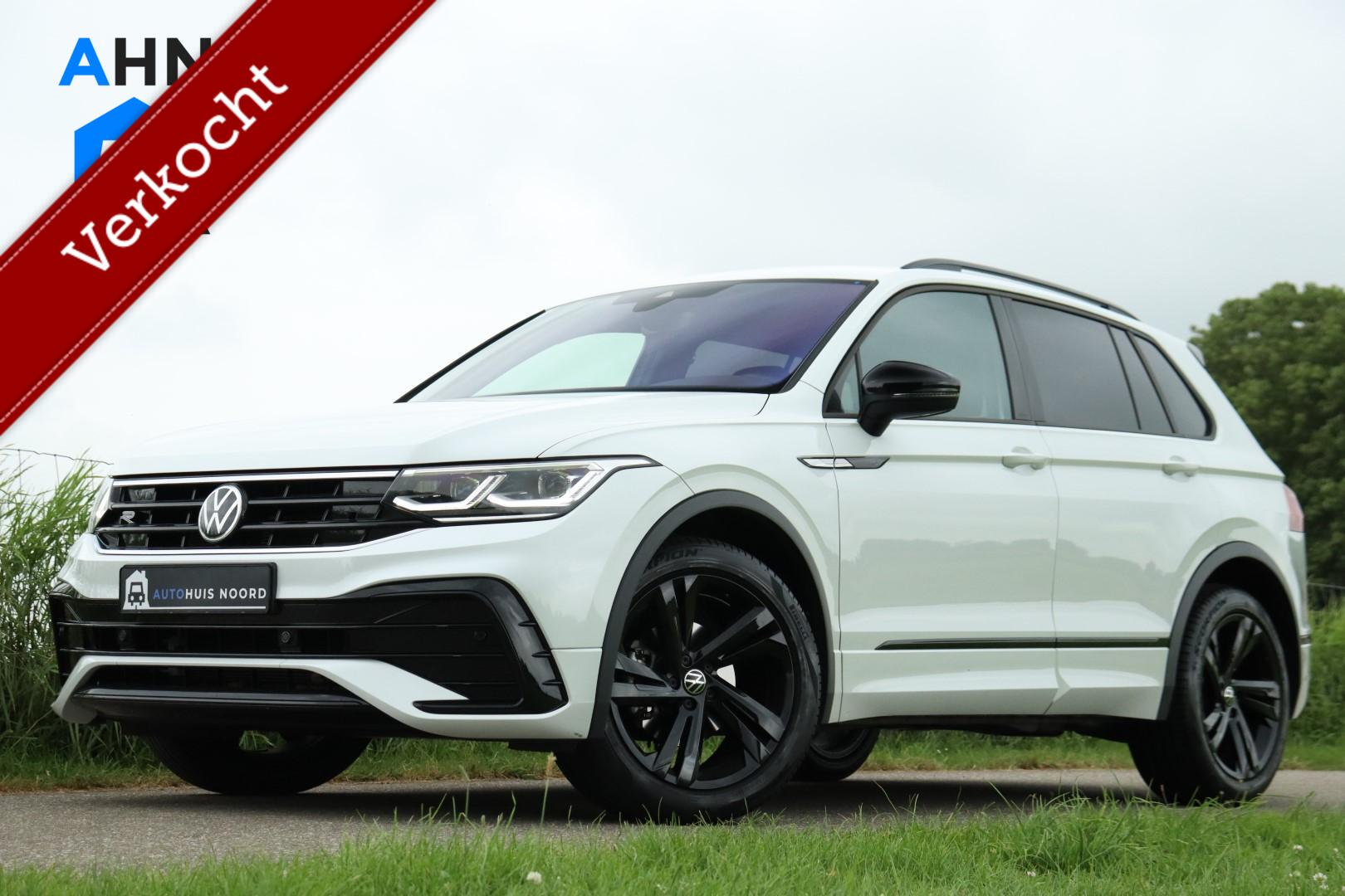Volkswagen Tiguan 1.5 TSI / 2x R-Line / Black Style / Virtual Cockpit / Camera / Matrix LED / Trekhaak / 19"! 2020 - voorkant
