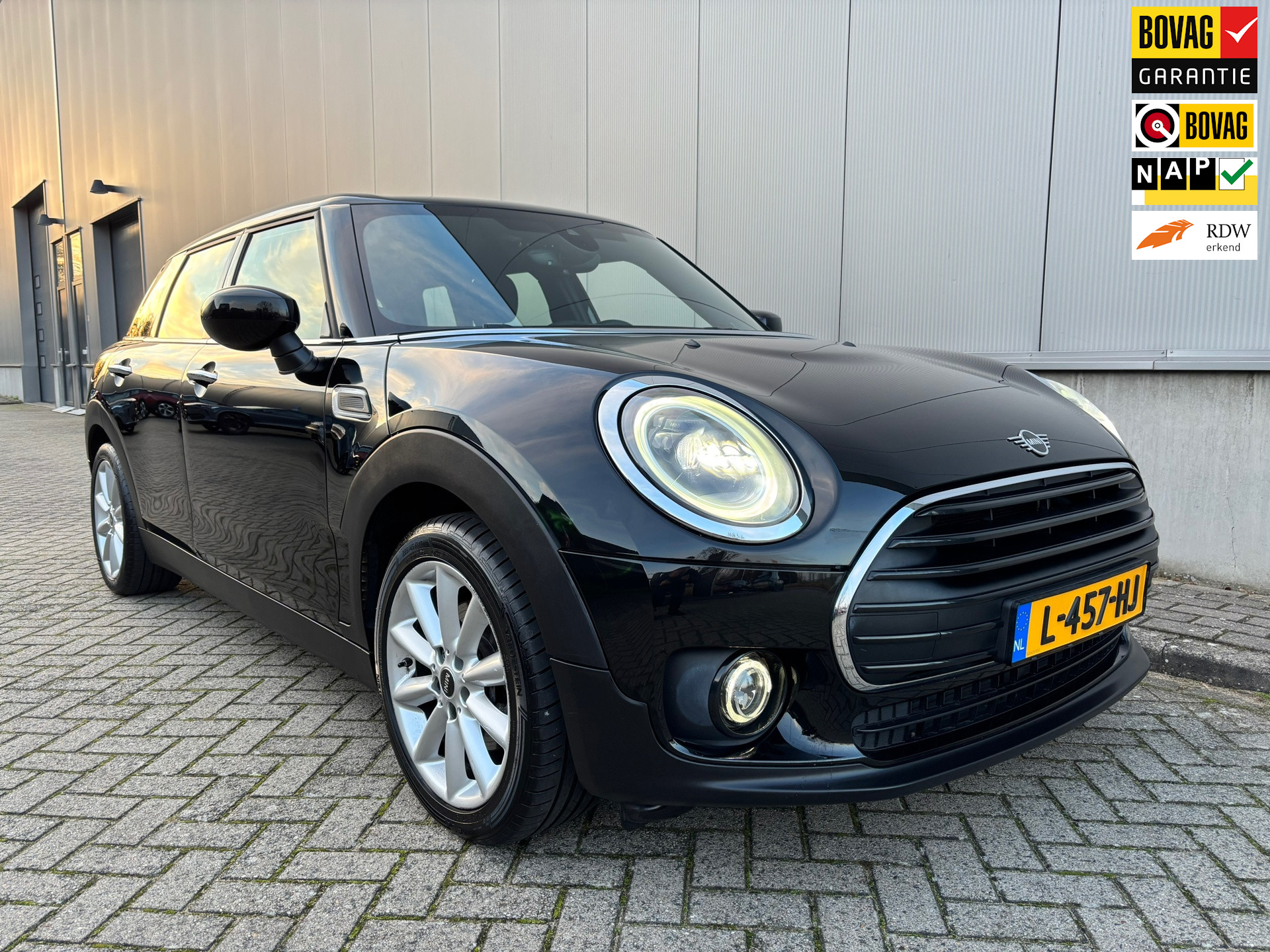 Foto van MINI CLUBMAN COOPER