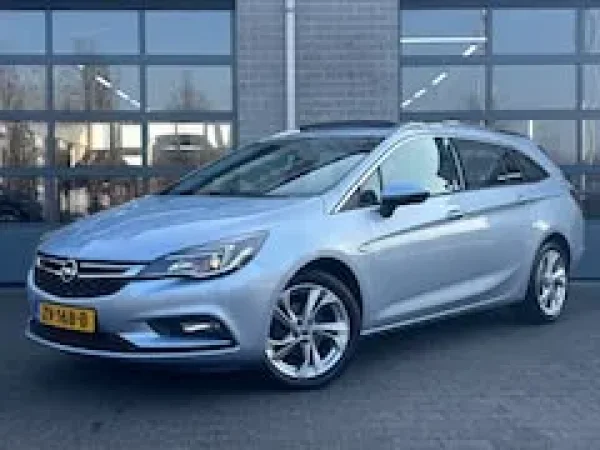Opel Astra 1.4 Turbo Business Executive 2019 - voorkant