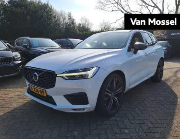 Volvo Xc60 2.0 T5 AWD Inscription 2017 - voorkant