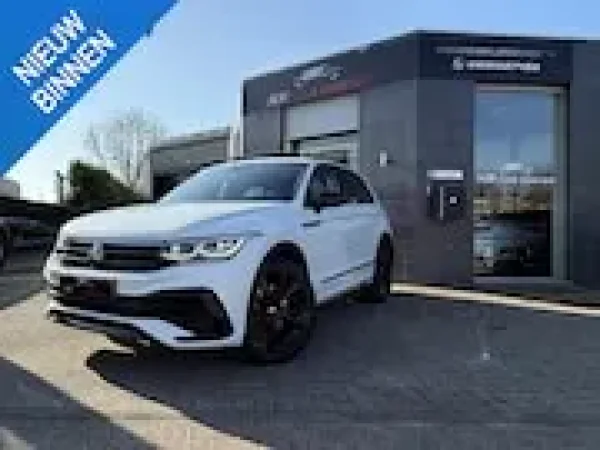 Volkswagen Tiguan 2.0 TSI 4Motion Highline 2022 - voorkant