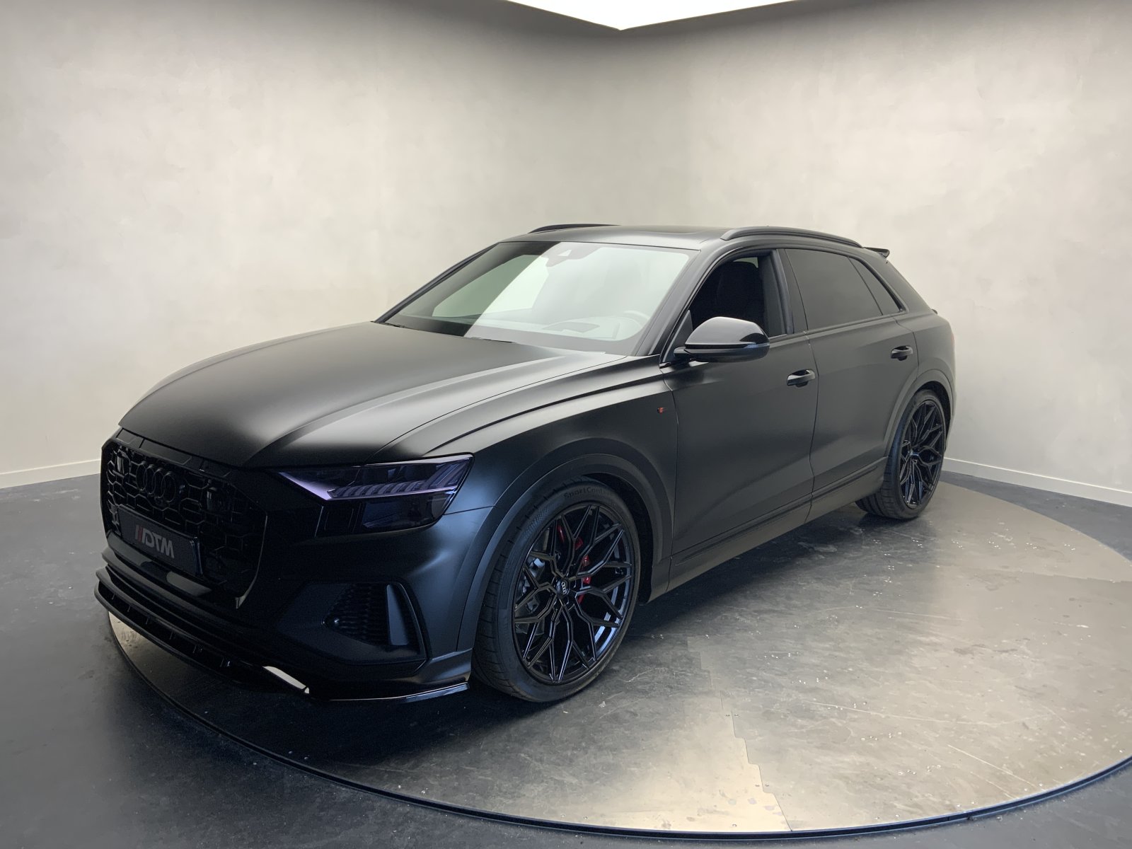 Audi Q8 55 TFSI q ProLine+ 2019 - voorkant