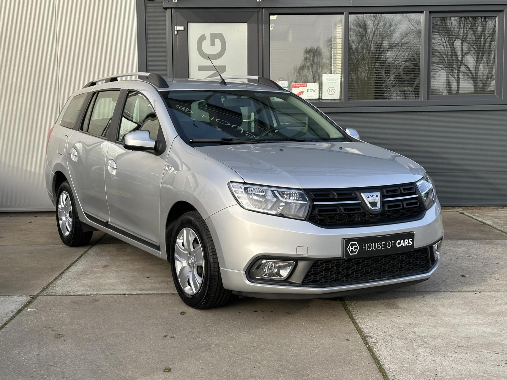 Dacia Logan 0.9 TCe SL Royaal Automaat Airco Cruise NAP 2017 - voorkant