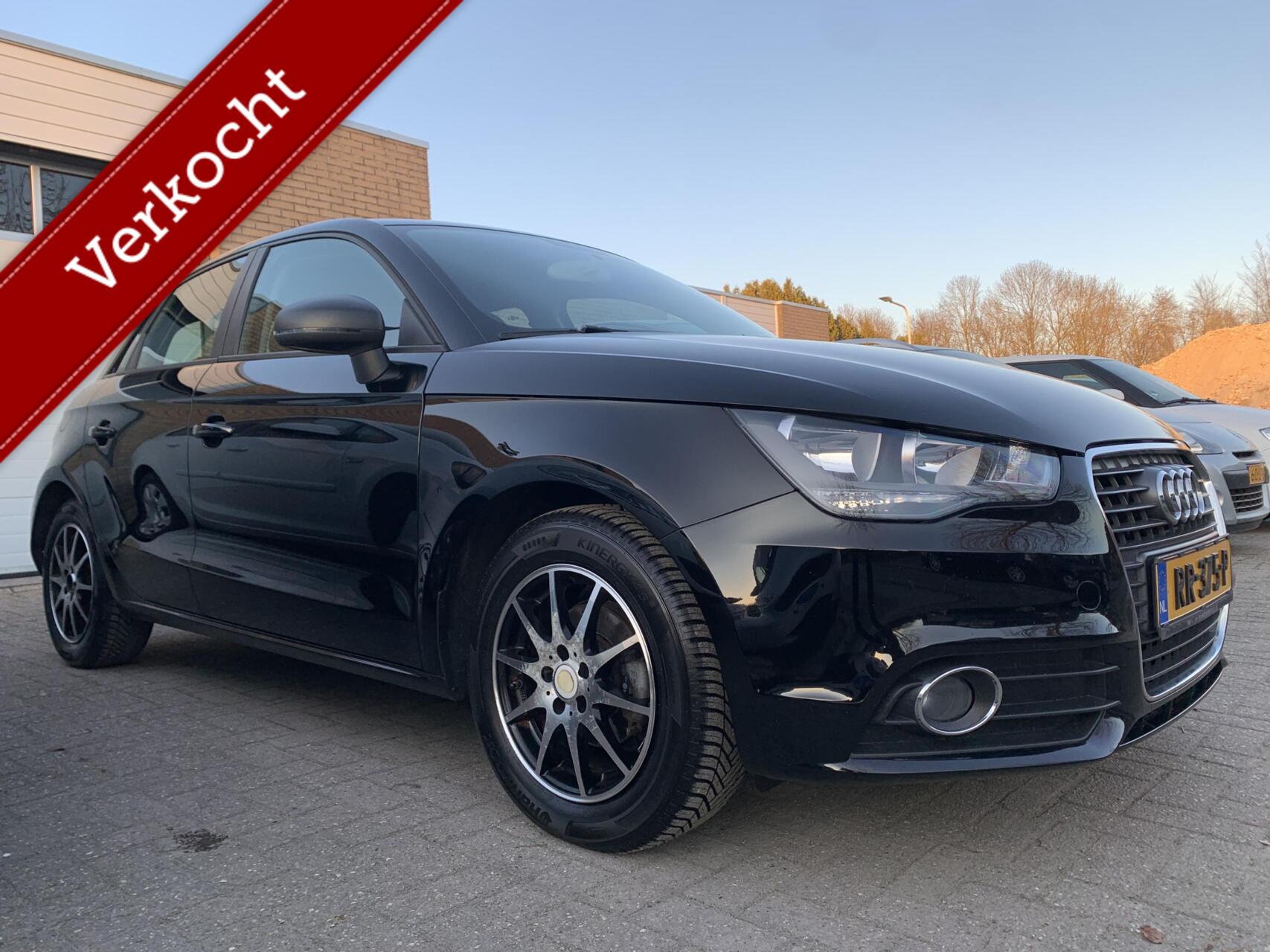 Audi A1 Sportback 1.6 TDI Attraction 5DR NWE APK Navi Airco Elektrische Pakket LM Velgen 2014 - voorkant