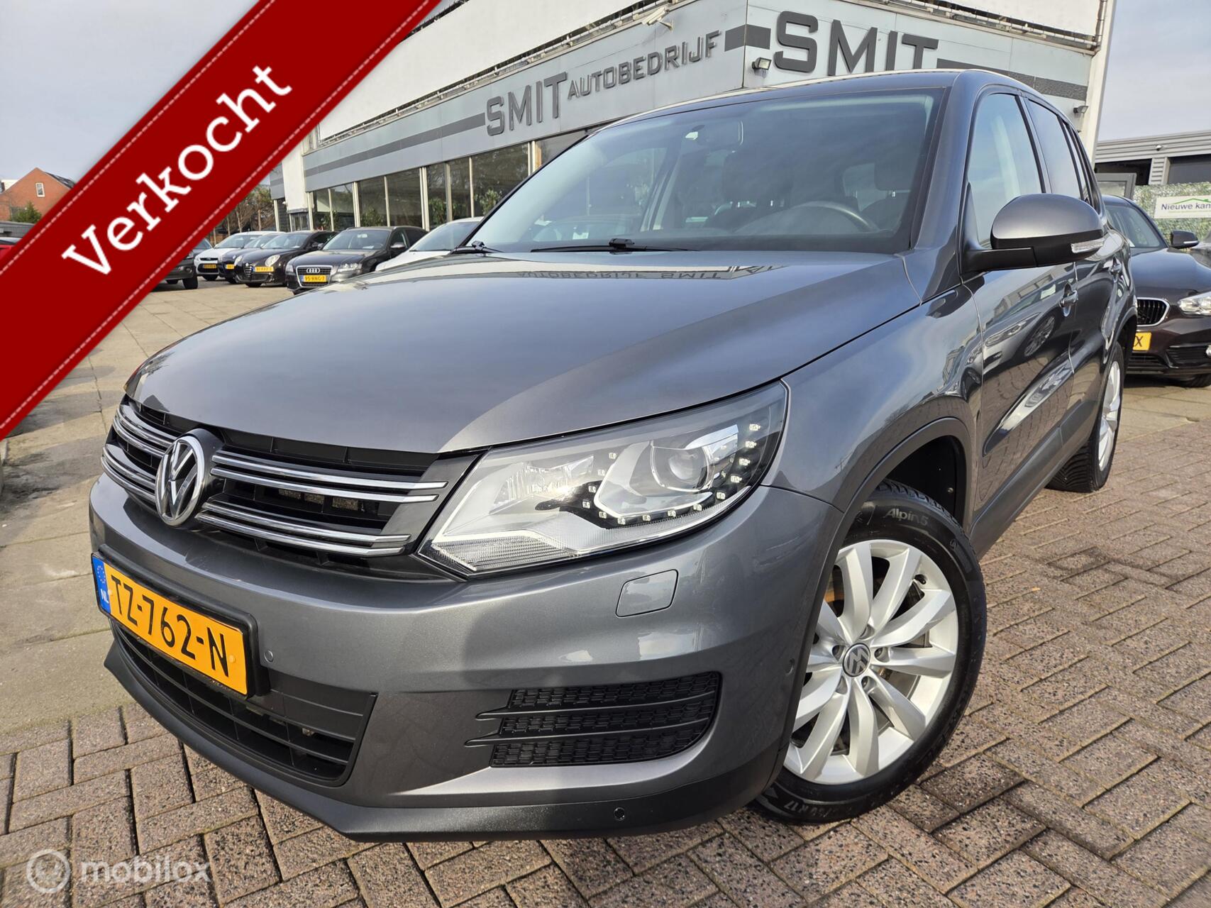 Volkswagen Tiguan 1.4 TSI R-Line Edition Aut/Nav/Trekhaak 2015 - voorkant