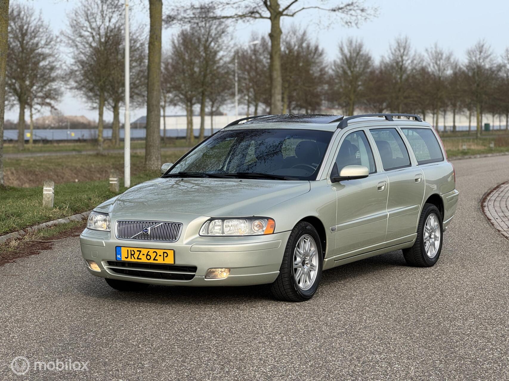 Volvo V70 2.5T Momentum 2006 2006 - voorkant