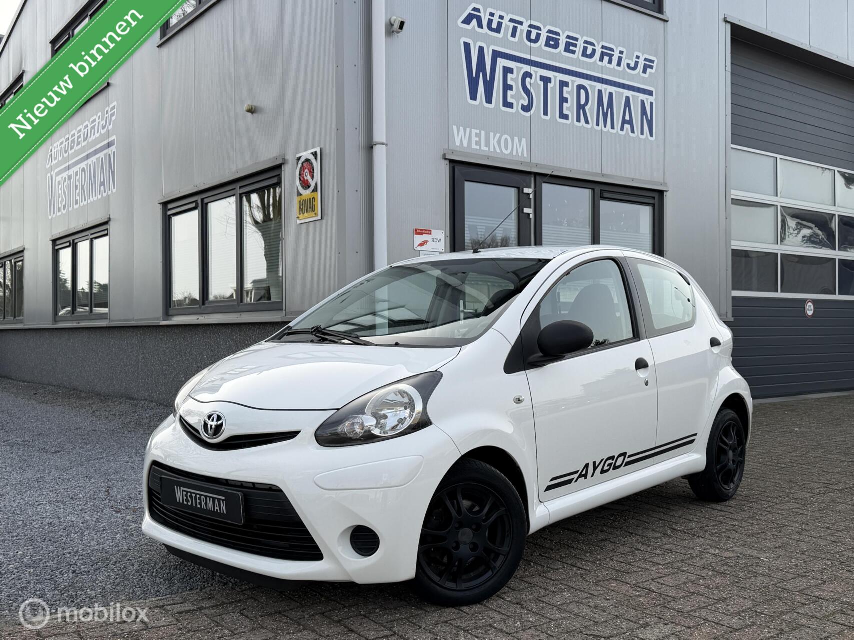 Toyota Toyota Aygo 1.0 VVT-i 5Drs 1ste eig. Airco Cv El.ram Lmv etc. 2013 - voorkant