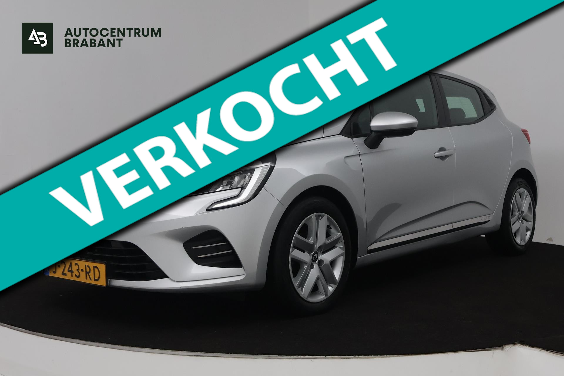 Renault Clio 1.0 TCe Zen (NAVIGATIE, PARKEERSENSOREN, CRUISE, 1e EIGENAAR, GOED ONDERHOUDEN) 2020 - voorkant